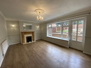 Lounge- click for photo gallery